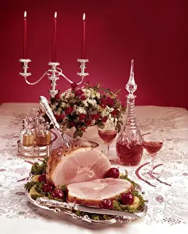 Fine Dining Still Life Drucke: Portrait Of A Cooked Ham