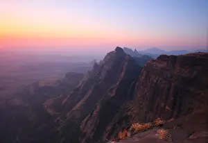 Western Ghats Landscape Drucke: Precipitous cliff