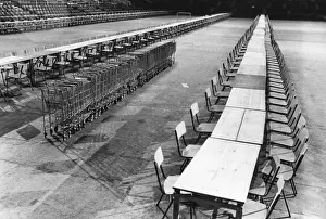 Bilder aus dem Jahr 1975: Bereit Für Die Stimmen