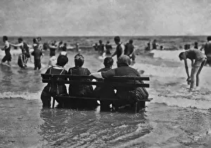 Vintage Black And White Drucke: Rising Tide