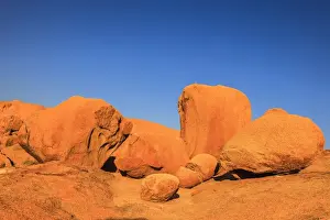 Namibia Rock Formations Drucke: Rock formations in the evening light around the Spitzkoppe, Namibia