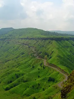 Mountain Road Curves Drucke: Sajjangad