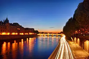 UNESCO World Heritage Site Paris Drucke: Over the Seine river