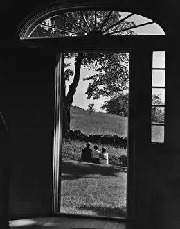 Black And White Garden Photos Drucke: Sitting Outside