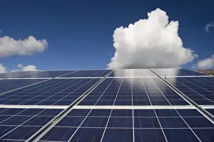 Eco Friendly Power Supply Drucke: Solar panels and sky