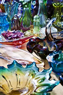 Colorful Backgrounds Drucke: Table at a flea market