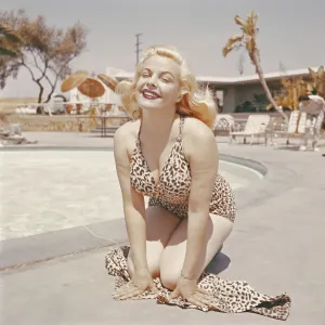 Retro Swimwear Fashion Drucke: Cleo Moore