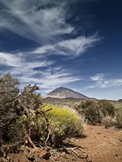Atlantic Islands Photography Drucke: Volcano in springtime