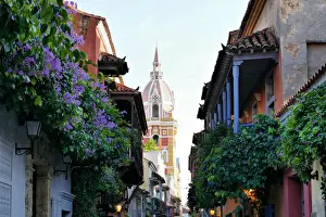 Drucke von Karthagens koloniale Stadtmauern sind ein Weltkulturerbe der UNESCO, die jedes Jahr unzählige Touristen anzog Kolumbien Drucke: Die mit Mauern umgebene Stadt Cartagena de Indias