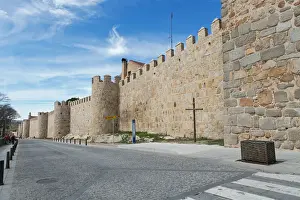 Castilla Y Leon Landmarks Drucke: Walls of uvila