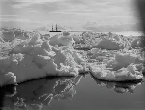 Künstler Drucke: Schönes gebrochenes Eis, Spiegelungen und Terra Nova vom 7.Januar 1911