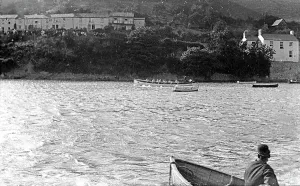 Drucke von Ein Gig wird am Malpas gerudert, Fotograf: unbekannt England Drucke: Regatta von Malpas, Cornwall; Frühes Jahrhundert der 1900er Jahre