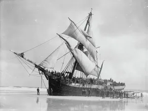 Cornwall Drucke: Trümmer der deutschen Brigganten Albert Wilhelm aus Lelant Sands in Lelant im Kornwall