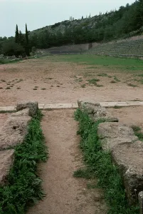 European Antiquity Photos Drucke: The track of the Stadium in Delphi