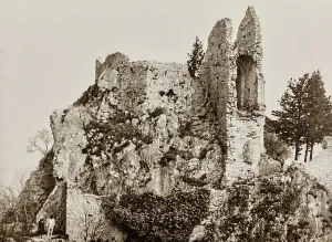 Abandoned Castle Architecture Drucke: Ruins of a castle of Duino