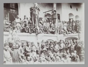 Middle Eastern Royalty Drucke: Audience for a Religious Performance, late 19th-early 20th century (silver gelatin print)