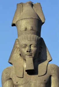 Ramesses II Statue Drucke: Colossal statue of Ramesses II, Cairo, Egypt, Egyptian civilization, New Kingdom