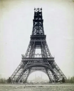 Eiffel Tower Construction Drucke: The Eiffel Tower under construction, 1888