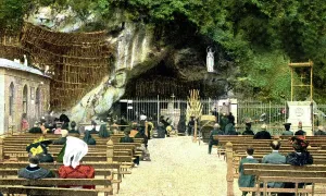 Wallfahrt in Lourdes, um 1913 (Postkarte).