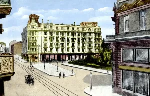 Romanian Historic Landmarks Drucke: view of Athenee hotel in Bucarest, Romania, early 20th century, postcard