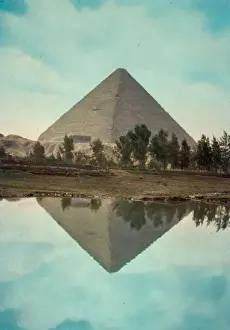 Pyramids Of Egypt Drucke: Pyramids Great Pyramid Cheops vividly reflected