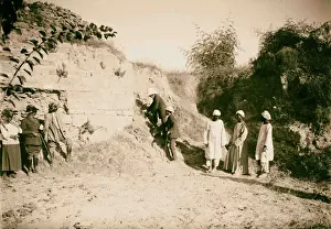 Middle East History Photos Drucke: Visiting ruins Ascalon Sir Herbert Samuel opening
