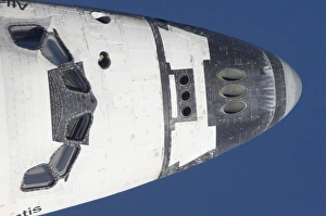 Space Shuttle Atlantis Drucke: Close-up of the front section of space shuttle Atlantis