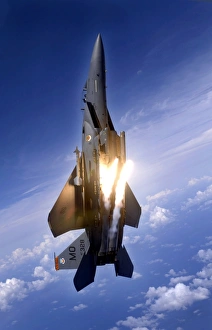Fighter Jet Photography Drucke: An F-15E Strike Eagle pops flares