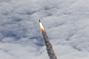 NASA Space Exploration Images Drucke: The final launch of Space Shuttle Atlantis