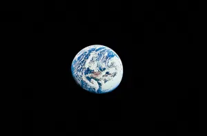 Earth From Space Drucke: Long Shot of Earth