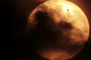 Venus transitiert vor dem Sonnenlicht