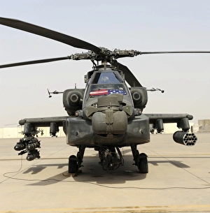 Gerahmter Druck : Vorderansicht eines AH-64D Apache Longbow Gerahmter Druck : Vorderansicht eines AH-64D Apache Longbow