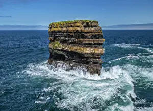 Western Europe Rock Formations Drucke: Dun Briste sea stack - composed of Deltaic sandstone