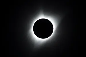 Total Solar Eclipse Drucke: Total eclipse of the sun, viewed from near the center of the path of totality