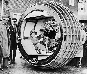 Black And White Transport Drucke: 1932 Purves Dynasphere. Creator: Unknown