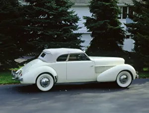 National Motor Museum Transport Drucke: 1936 Cord 810. Creator: Unknown