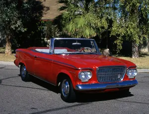 Drucke von Studebaker Lark Regal aus dem Jahr 1962 Verwandte Bilder Drucke: Die folgende Auto Marke wurde 1962 hergestellt