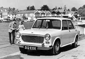 Vintage Transport Images UK Drucke: 1963 Austin 1100. Creator: Unknown