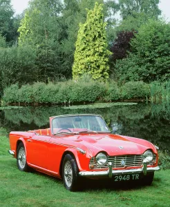 British Road Transport History Drucke: 1964 Triumph TR4