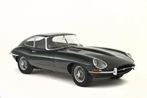 Drucke von Jaguar E-Type 4,2 S1 Fixhead-Coupé (oder) Jaguare Typ E 4,2S/fix Coupé Jaguar Drucke: Die Jaguar E-Type von 1965, Seriennummer S1