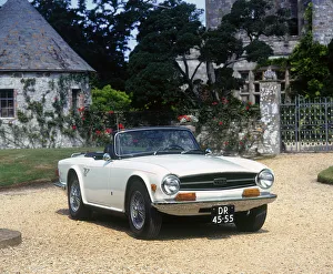 British Classic Cars Drucke: 1971 Triumph TR6. Creator: Unknown