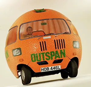 Classic Motor Transport Drucke: 1972 Mini Outspan Orange