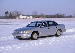 Snowy Road Transport Drucke: 1992 Ford Taurus