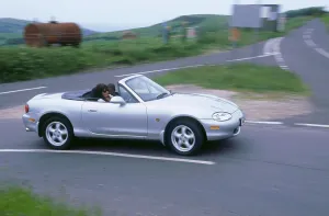 Vintage Sports Car Drucke: 1999 Mazda MX5