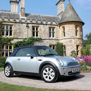 Classic Road Transport Vehicles Drucke: 2004 Mini Cooper Convertible