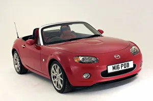 Red Sports Car Images Drucke: 2005 Mazda MX5