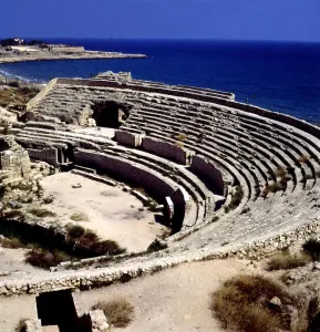 Ancient Roman Amphitheater Drucke: 2686195