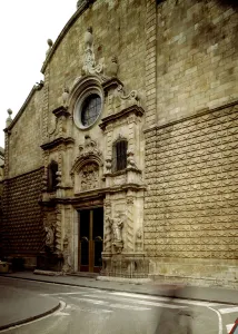 Historical Building Facade Drucke: 2686427