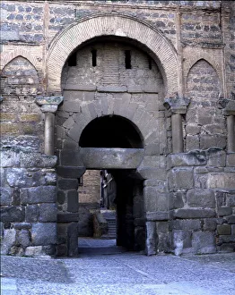 Medieval City Gate Drucke: 2686600
