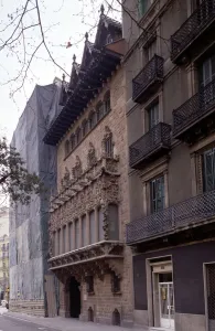 Antoni Gaudi Buildings Drucke: 2686636